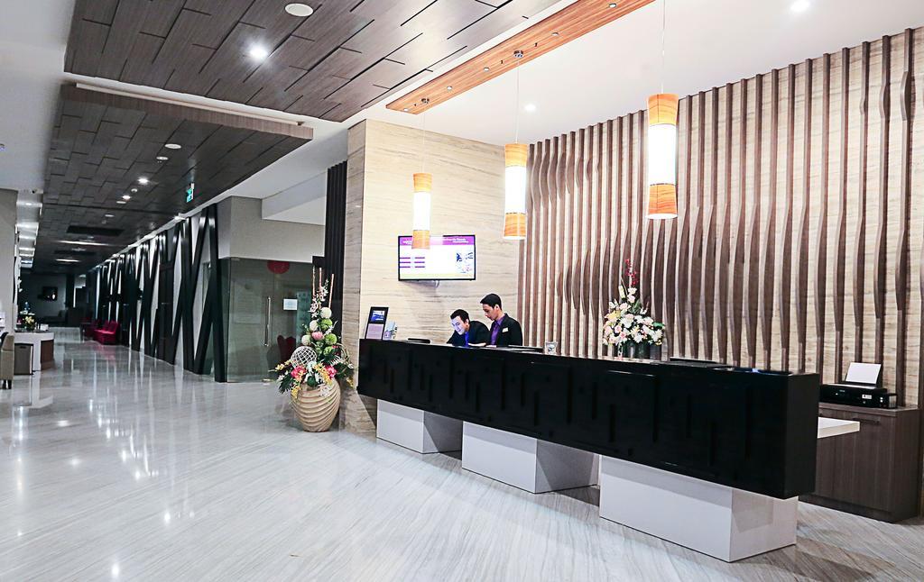 Mercure Palu Exterior photo