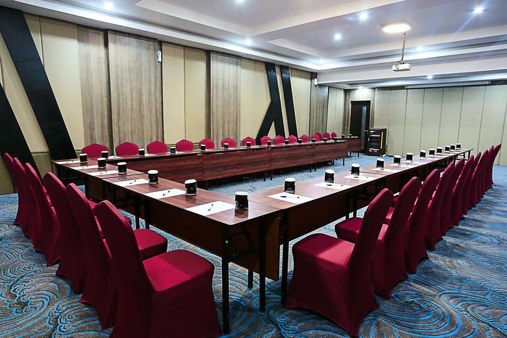 Mercure Palu Exterior photo