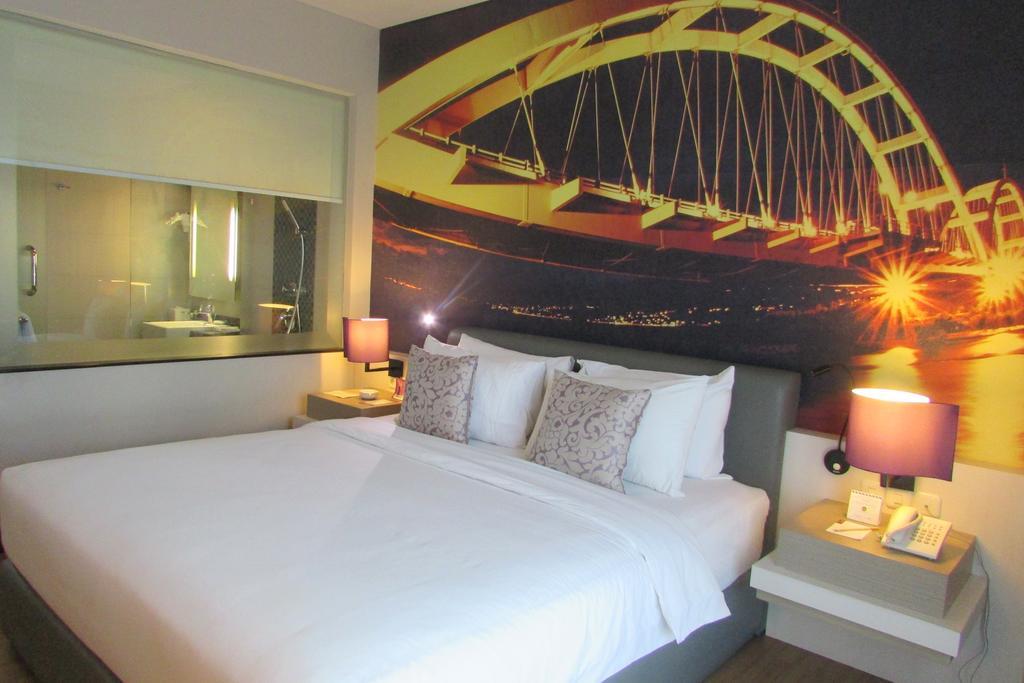 Mercure Palu Exterior photo