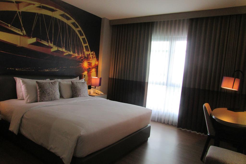 Mercure Palu Exterior photo