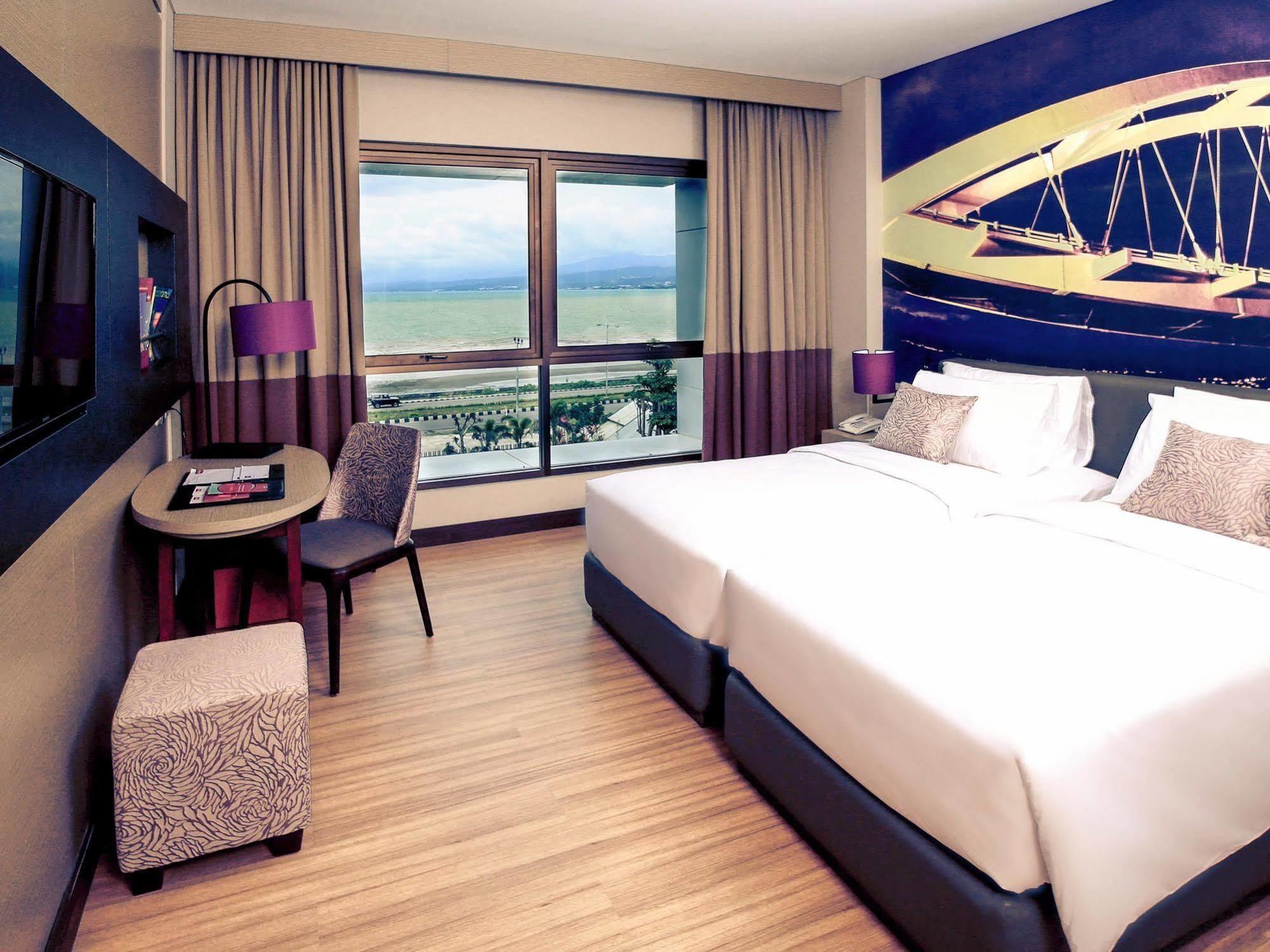 Mercure Palu Exterior photo