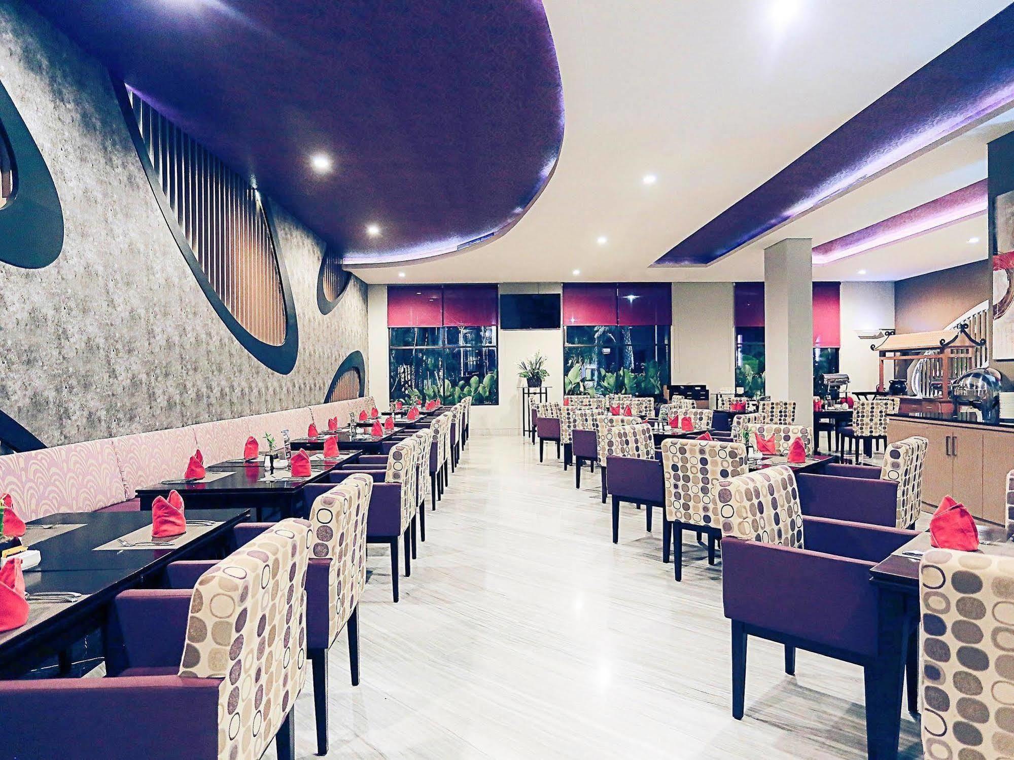 Mercure Palu Exterior photo
