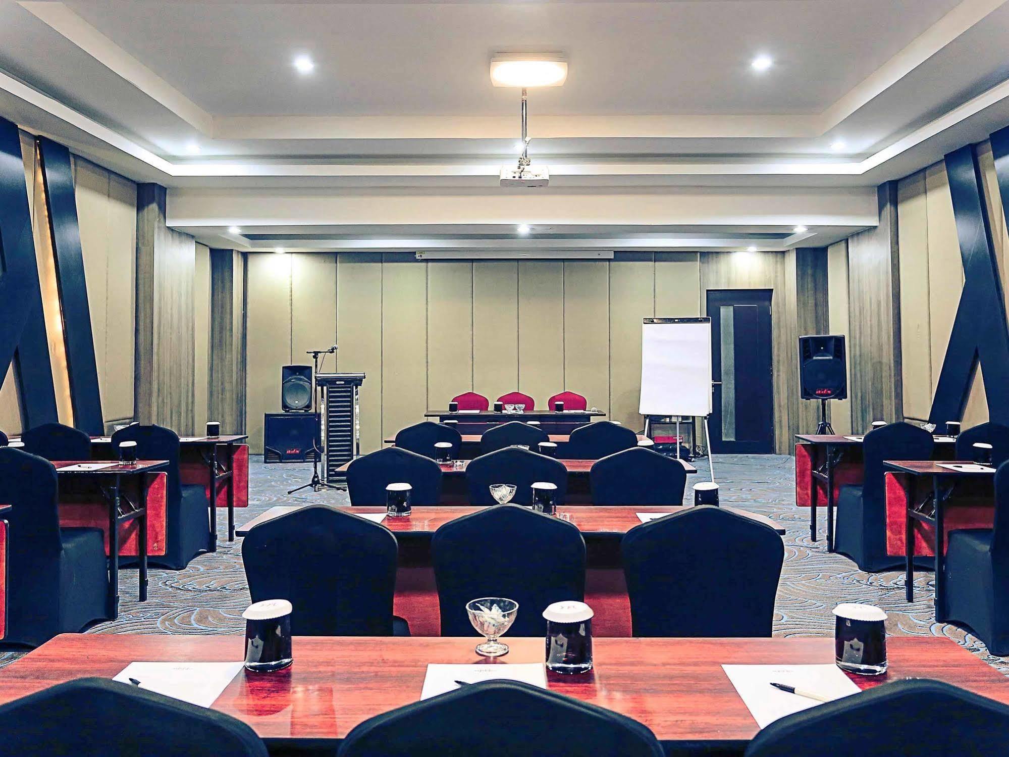 Mercure Palu Exterior photo