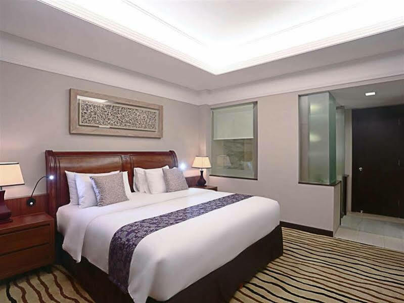 Mercure Palu Exterior photo